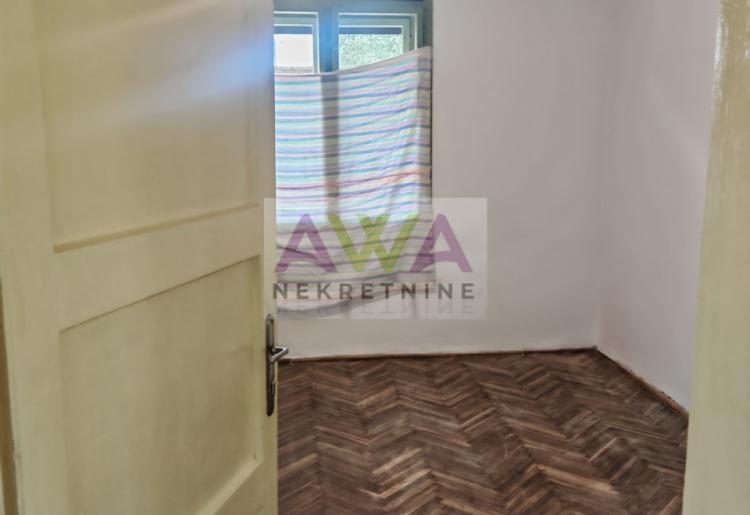 Apatin – Dve kuće po ceni jedne, plac 553m2