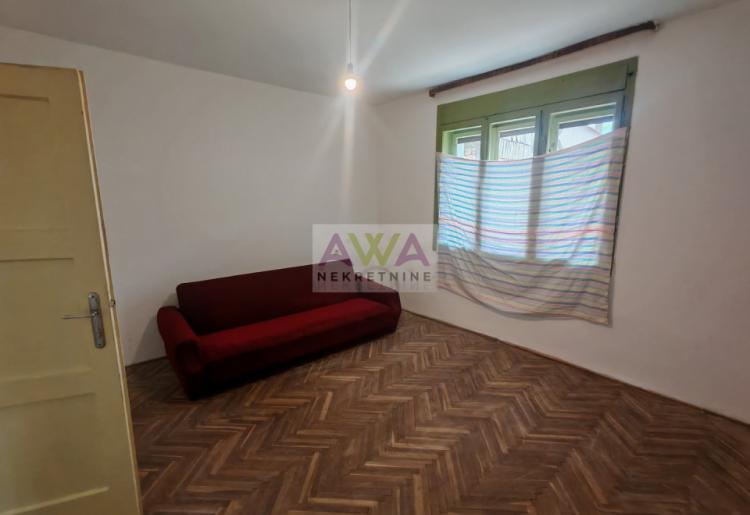 Apatin – Dve kuće po ceni jedne, plac 553m2