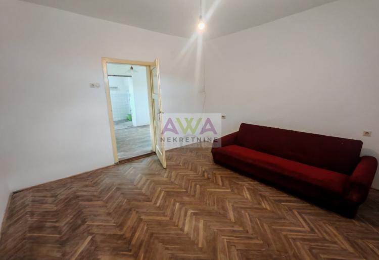 Apatin – Dve kuće po ceni jedne, plac 553m2