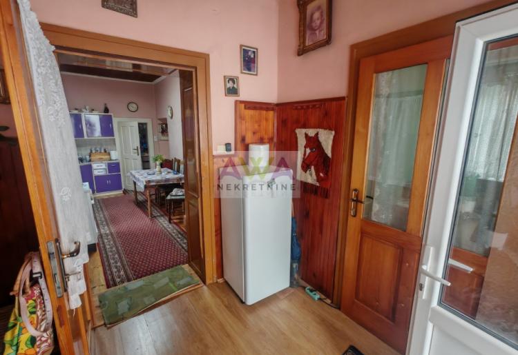 Sombor – Trosobna kuća 99m2 u blizini škole, plac 527m2