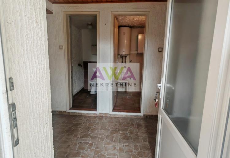 Bezdan. Prizemna kuća 89m2, plac 4ar
