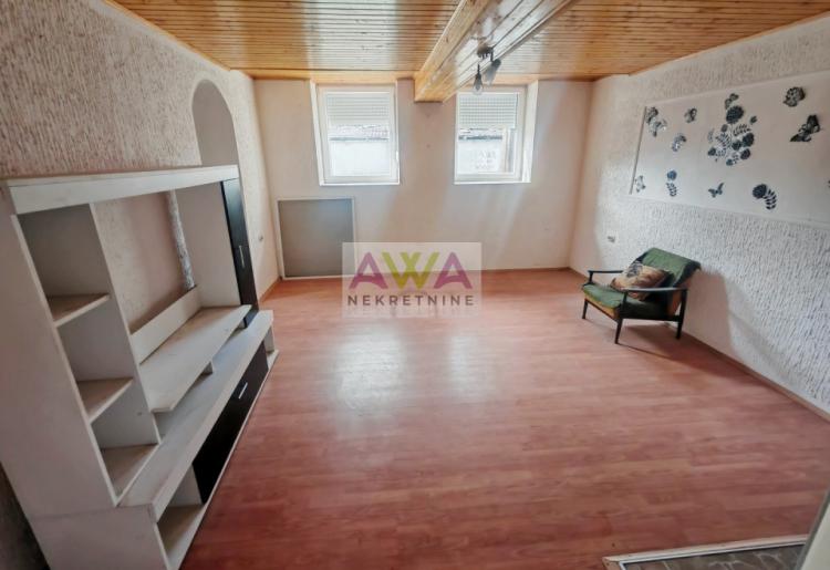 Bezdan. Prizemna kuća 89m2, plac 4ar