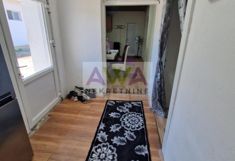 Stapar – Renovirana prizemna kuća 135m2 na placu 562m2