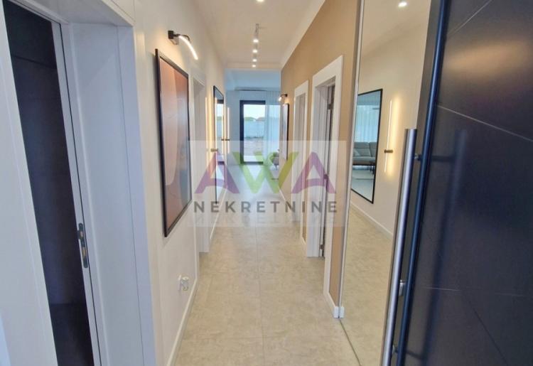 Sombor – Širi centar / Mlake – Nova luksuzna kuća 180m2 na placu 829m2