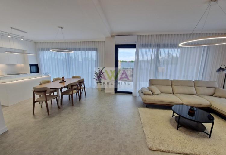 Sombor – Širi centar / Mlake – Nova luksuzna kuća 180m2 na placu 829m2