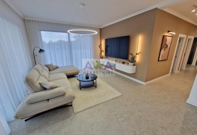 Sombor – Širi centar / Mlake – Nova luksuzna kuća 180m2 na placu 829m2