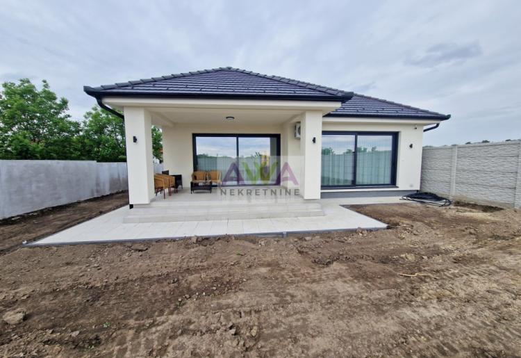 Sombor – Širi centar / Mlake – Nova luksuzna kuća 180m2 na placu 829m2