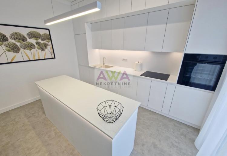 Sombor – Širi centar / Mlake – Nova luksuzna kuća 180m2 na placu 829m2