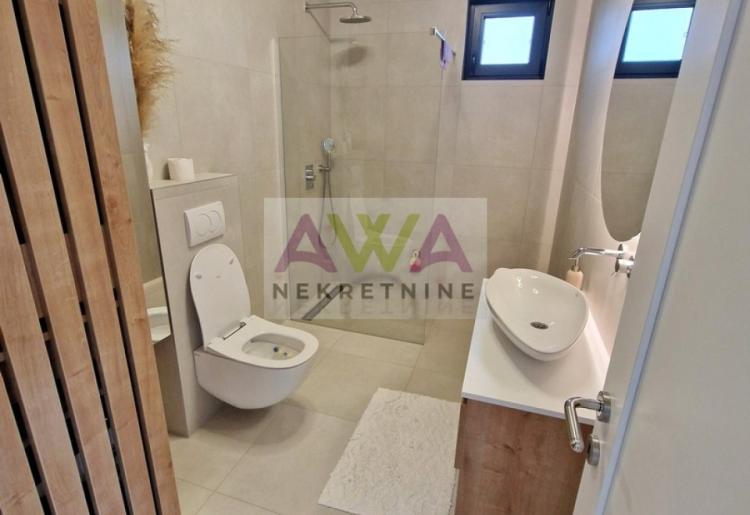 Sombor – Širi centar / Mlake – Nova luksuzna kuća 180m2 na placu 829m2