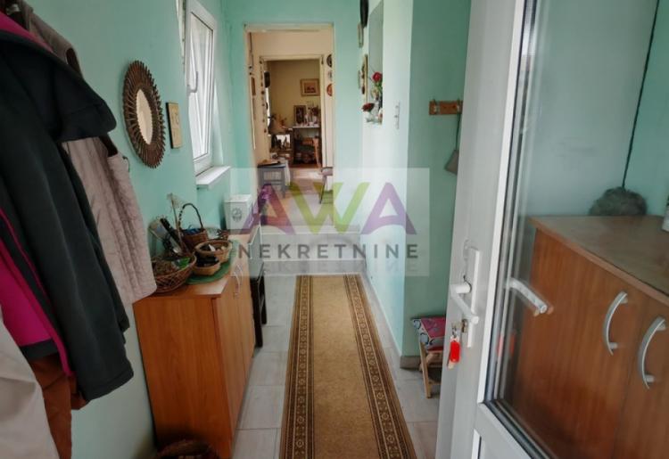 Sombor – Renovirana kuća 48m² sa garažom i baštom, plac 294m²