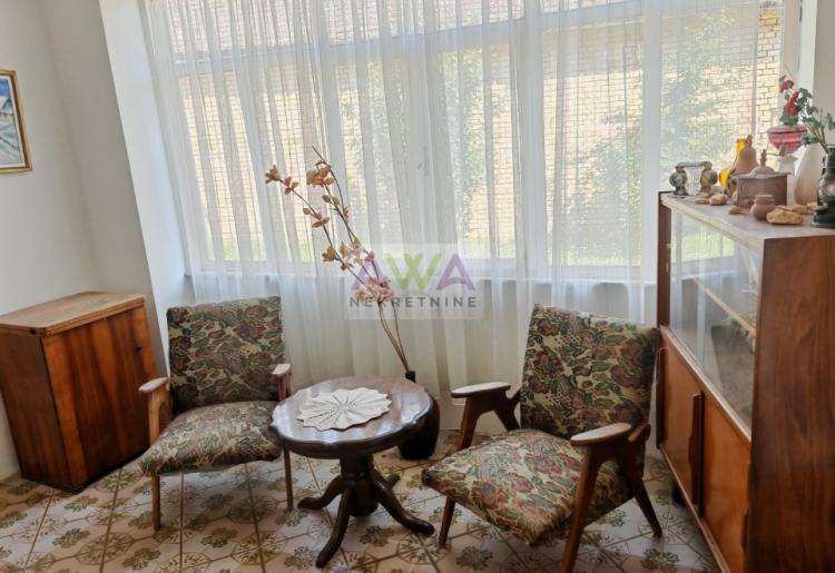 Prigrevica – Očuvana kuća 169m², pomoćni objekti, voćnjak, mogućnost kupovine preko konkursa