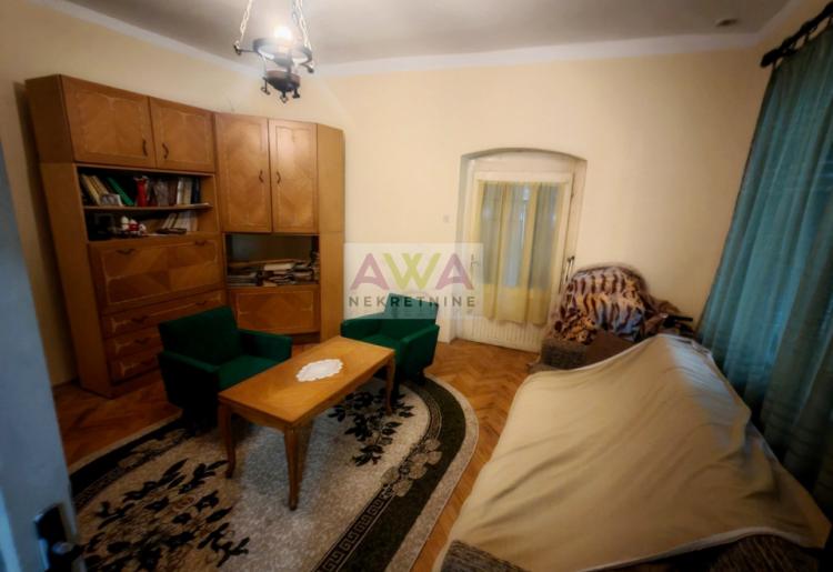 Prigrevica – Očuvana kuća 169m², pomoćni objekti, voćnjak, mogućnost kupovine preko konkursa