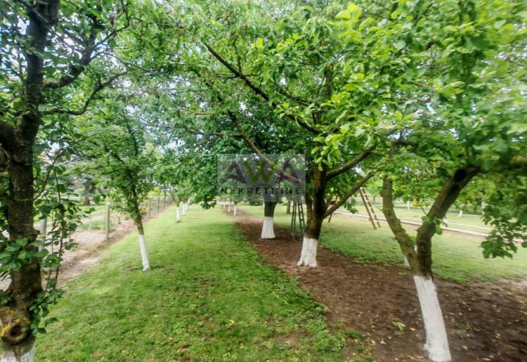 Sombor – Predgrađe – Kuća 74m² sa placem 4991m², pomoćni objekti i obradivo zemljište
