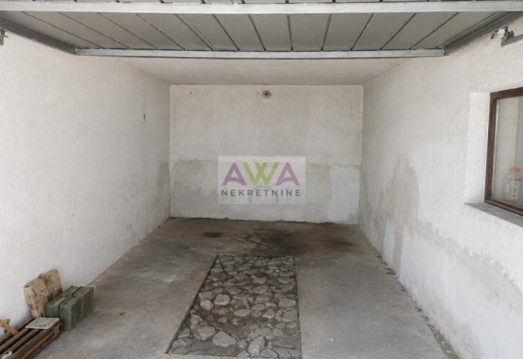 Sombor – Blizina centra – Spratna porodična kuća 246m2 sa garažom