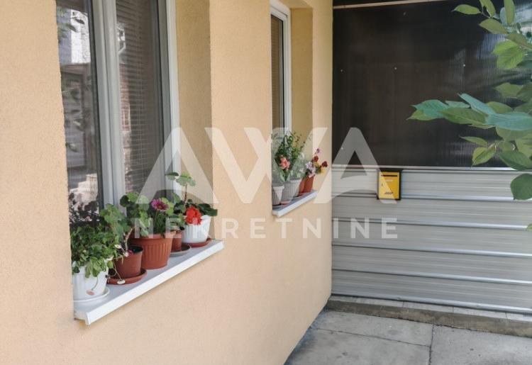 Sređen dvorišni stančić 49m2. Širi centar Sombora