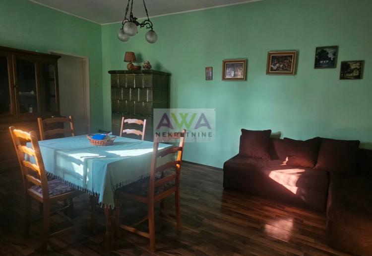 Sombor – Dvojna kuća 108m², plac 289m²