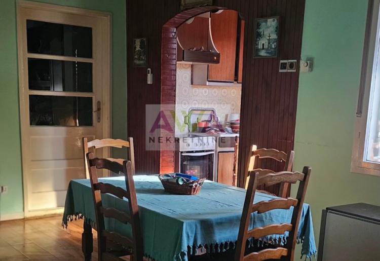 Sombor – Dvojna kuća 108m², plac 289m²