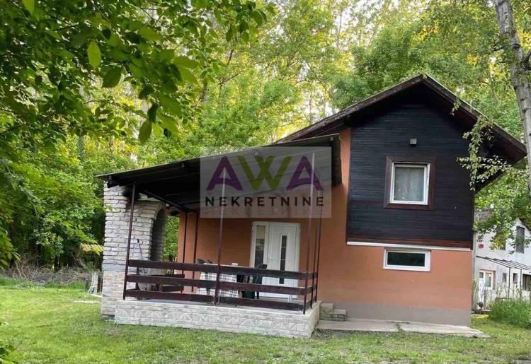 Bezdan – Baračka – Nameštena vikendica 45m², 50m od vode