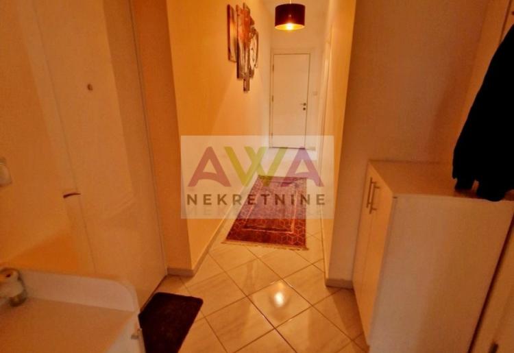 Sombor – Dvoiposoban namešten stan 50m² +8m2, prizemlje
