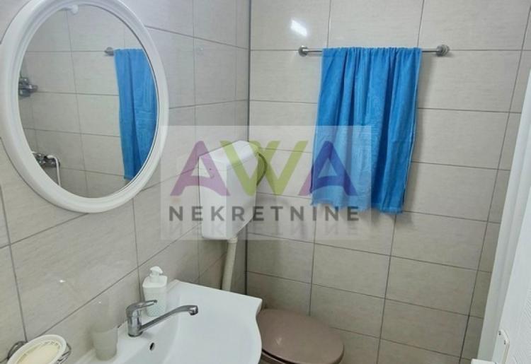 Centar Odžaka – Renoviran jednoiposoban stan 46m², namešten