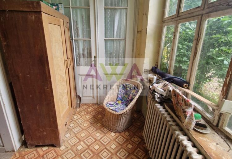 Kruščić – Prizemna kuća 338m² na placu od 4.754m²