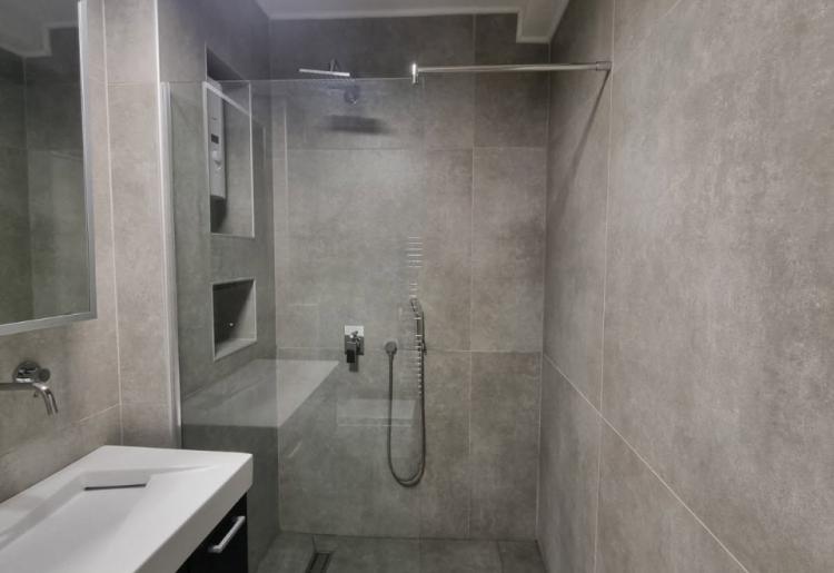 Sombor – Renoviran dvoiposoban stan 64m², I sprat, odlična porodična lokacija