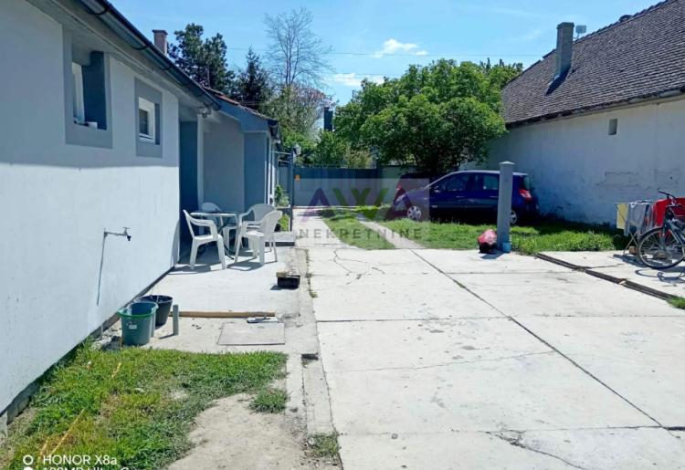 Doroslovo – Renovirana i nameštena prizemna kuća 161m², plac 1.885m²