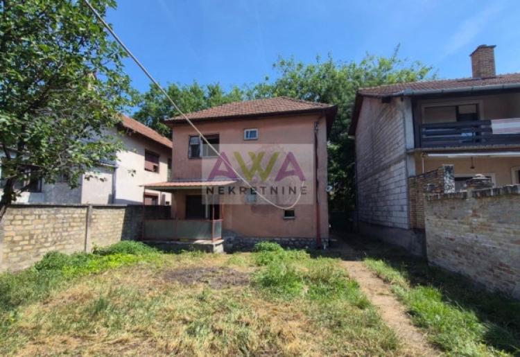  Sombor – Spratna kuća za renoviranje, 160m², plac 353m²