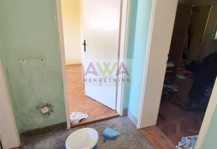  Sombor – Spratna kuća za renoviranje, 160m², plac 353m²