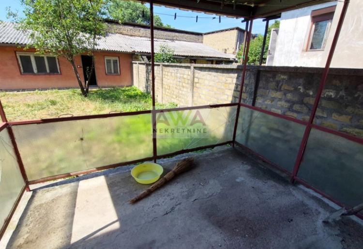  Sombor – Spratna kuća za renoviranje, 160m², plac 353m²