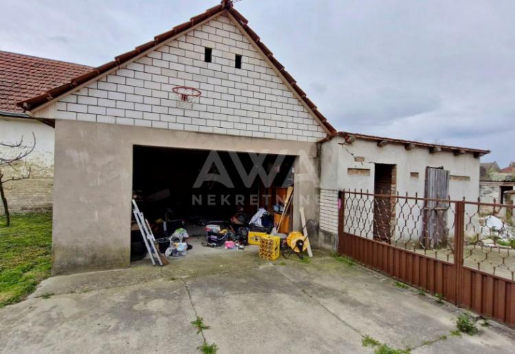 Bezdan – Trosobna kuća 152m², plac 1.839m²