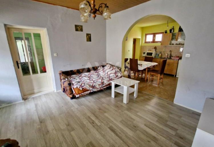 Bezdan – Trosobna kuća 152m², plac 1.839m²