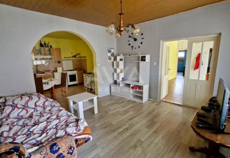 Bezdan – Trosobna kuća 152m², plac 1.839m²