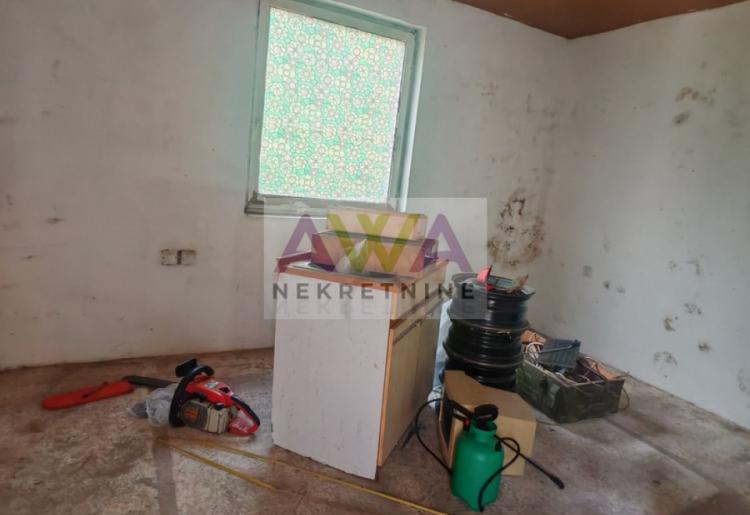 Sombor – Vikendica ili manja kuća 53m², plac oko 9 ari