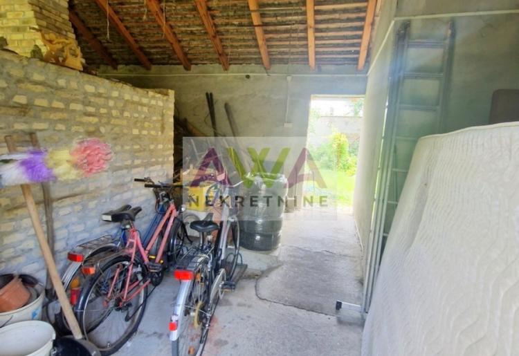 Sombor – MZ Crvenka – Renovirana četvorosobna kuća 139m², plac 655m²