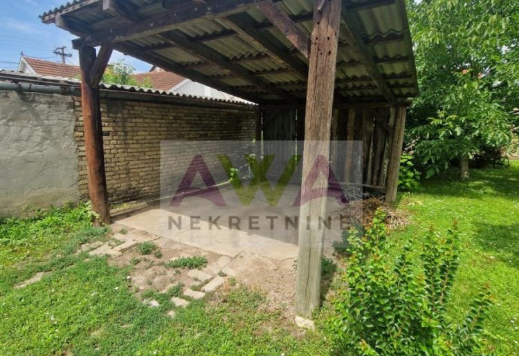 Sombor – MZ Crvenka – Renovirana četvorosobna kuća 139m², plac 655m²
