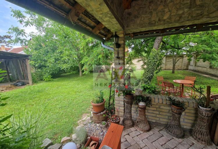 Sombor – MZ Crvenka – Renovirana četvorosobna kuća 139m², plac 655m²