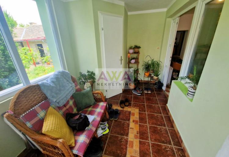 Sombor – MZ Crvenka – Renovirana četvorosobna kuća 139m², plac 655m²