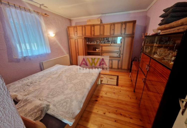 Sombor – MZ Crvenka – Renovirana dvosobna kuća 89m², plac 616m²