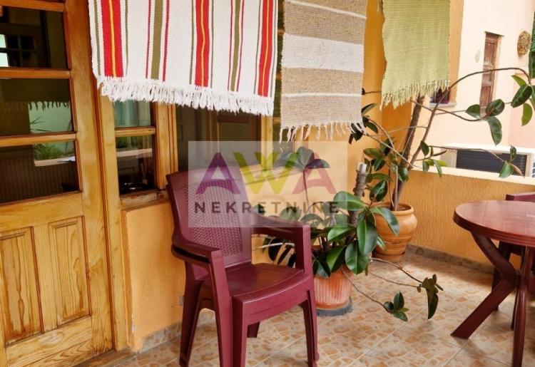 Sombor – MZ Crvenka – Renovirana dvosobna kuća 89m², plac 616m²