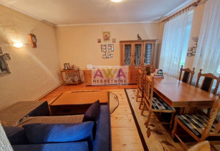 Sombor – MZ Crvenka – Renovirana dvosobna kuća 89m², plac 616m²