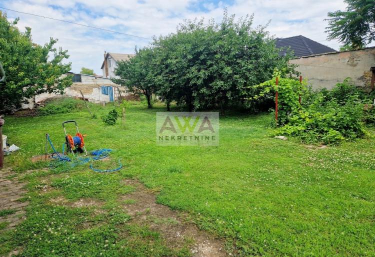 Sombor – MZ Crvenka – Renovirana dvosobna kuća 89m², plac 616m²