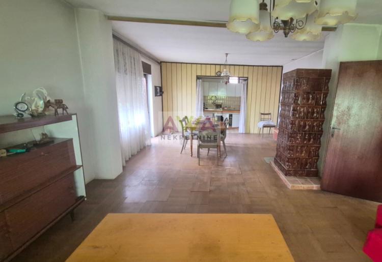 Apatin – Kuća za renoviranje, 120m² na placu od 418m²