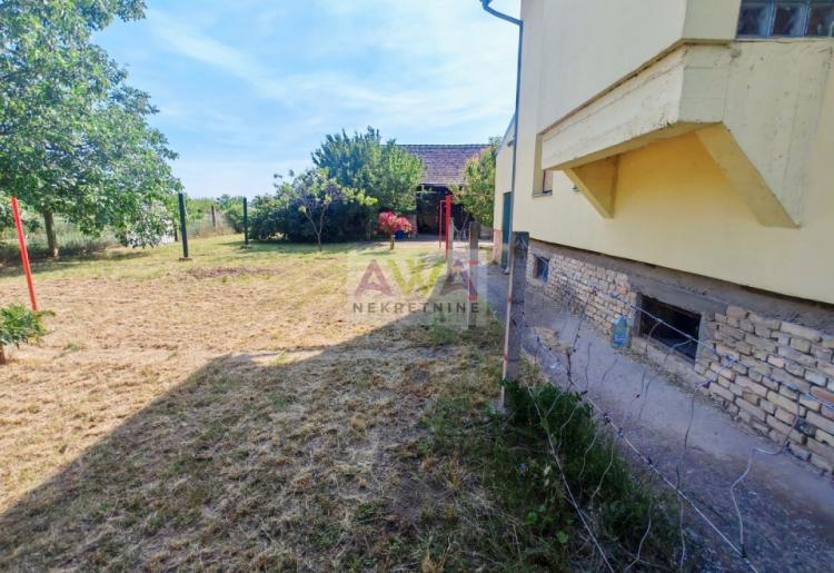 Prigrevica – Spratna porodična kuća 120m², plac 12 ari