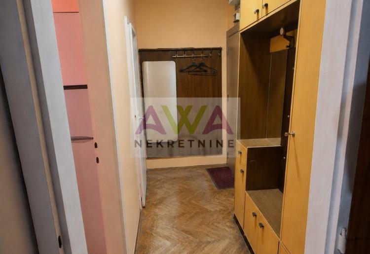 Sombor – Jednosoban namešten stan 35m², IV sprat, blizina Pedagoškog fakulteta