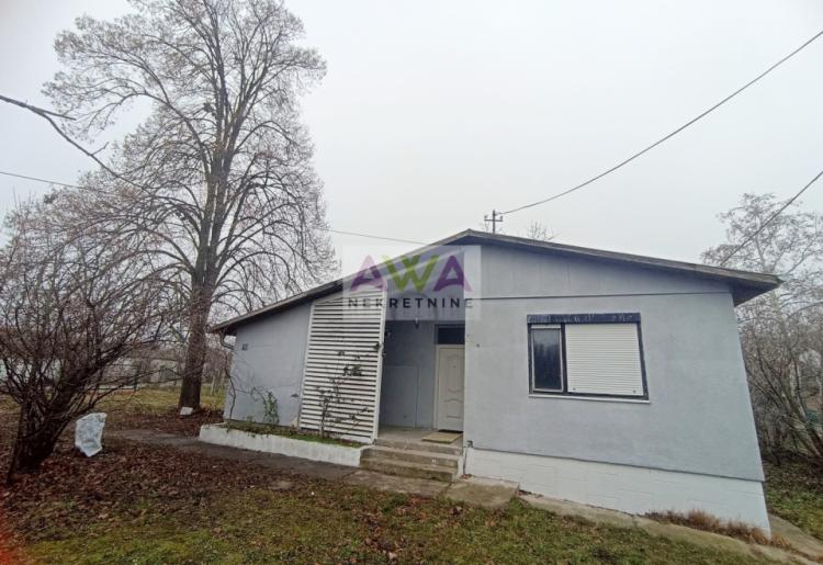 Apatin – Manja nameštena trosobna kuća 69m², plac 601m²