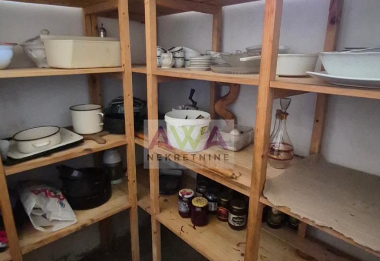 Čonoplja – Prizemna porodična kuća 91m², plac 743m²
