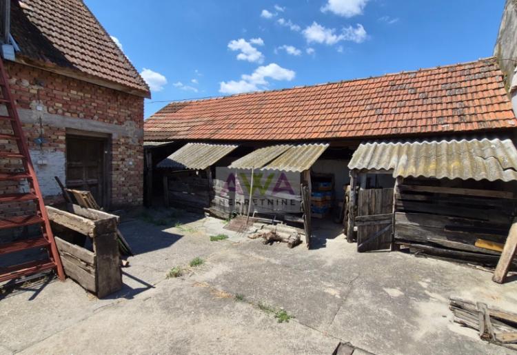 Čonoplja – Prizemna porodična kuća 91m², plac 743m²
