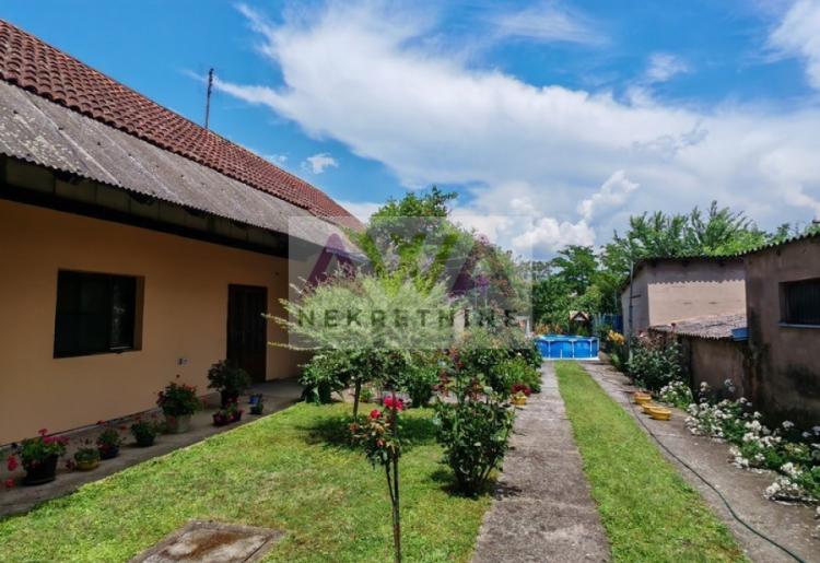 Crvenka – Poslovni objekat sa velikim potencijalom, oko 600m²