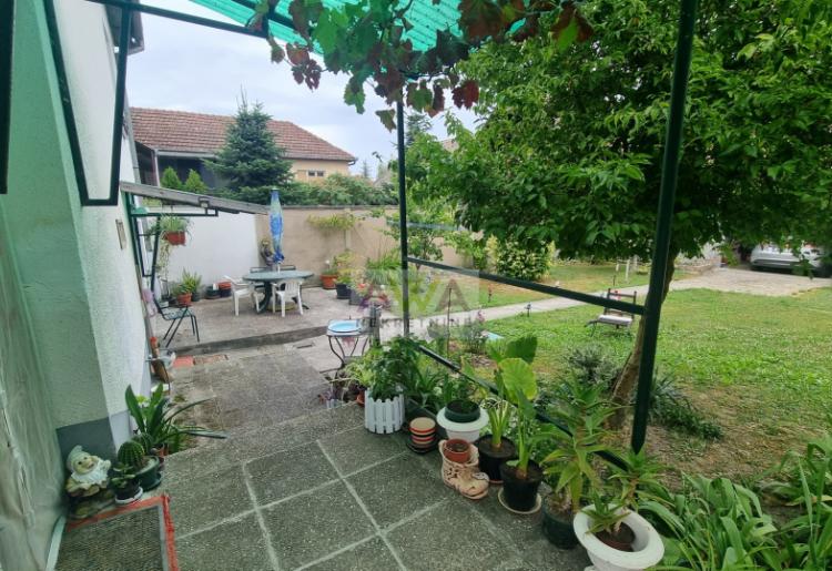 Kupusina – Spratna porodična kuća 94m², plac 1.094m²